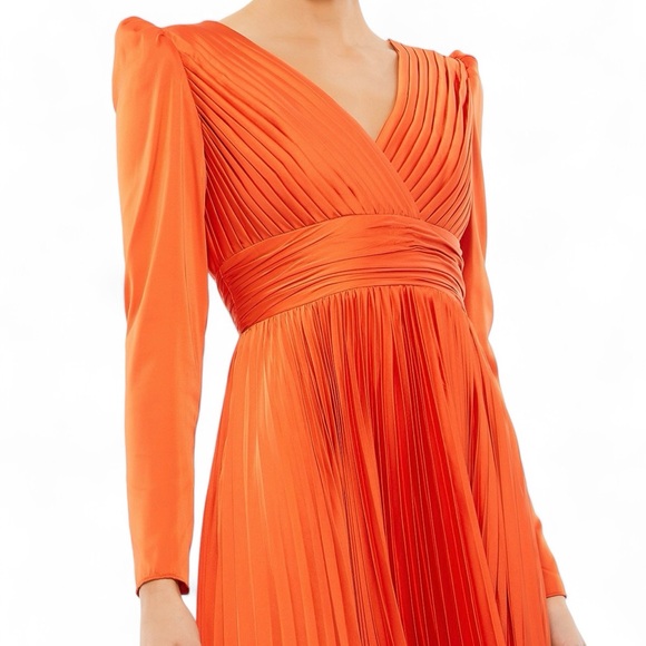 Leena for Mac Duggal satin gown. Size 6
Style # 26542 in Sunset color - Picture 3 of 7